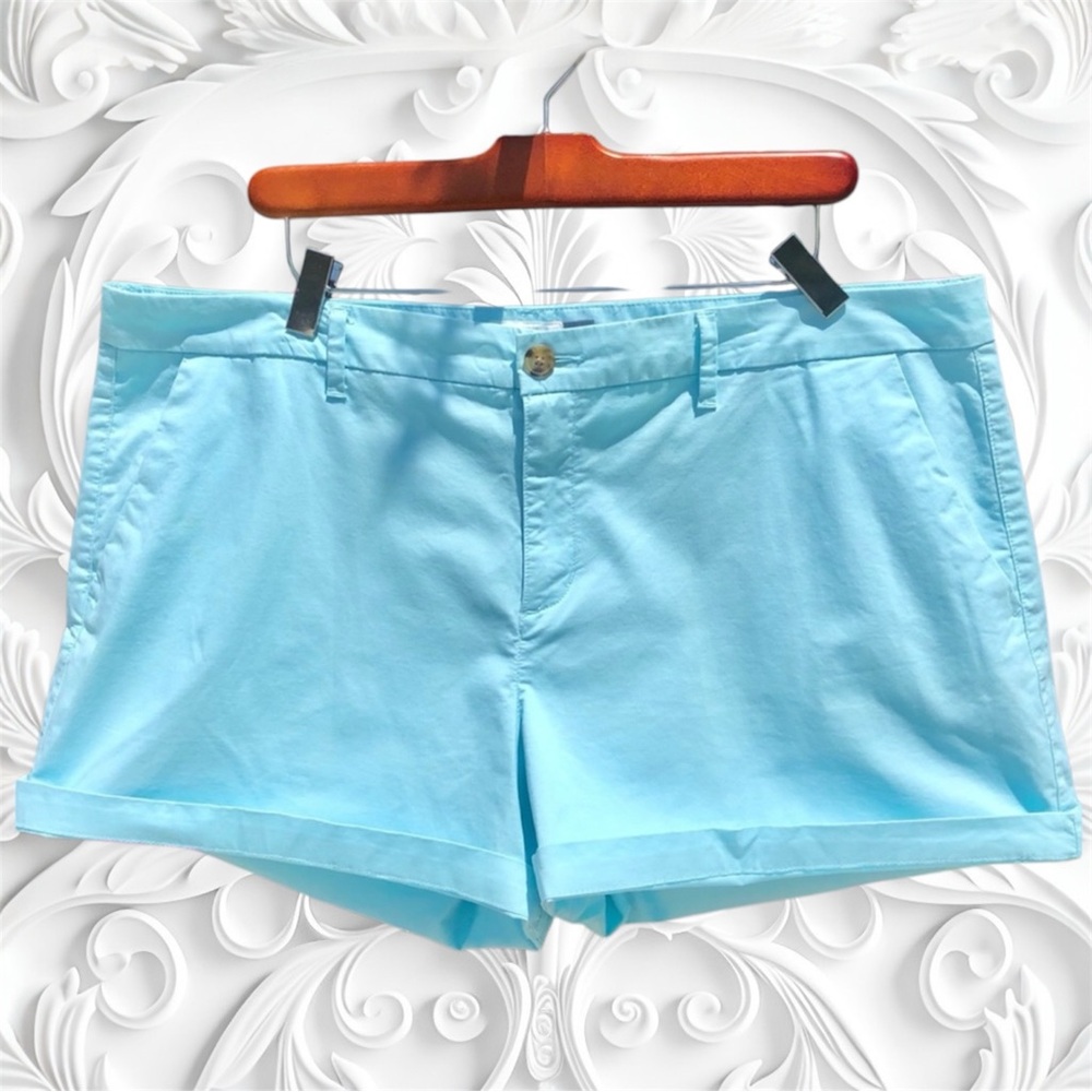 Old Navy Aqua Blue Mid Rise Shorts